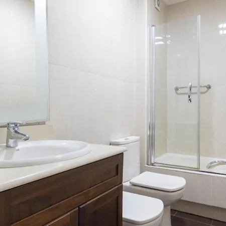 Apartment Apartamento En El Corazon De Vigo: 3 Habitaciones, Cocina Equipada, Smart Tv Y Estacionamiento Gratuito - Es-210-3 Vigo