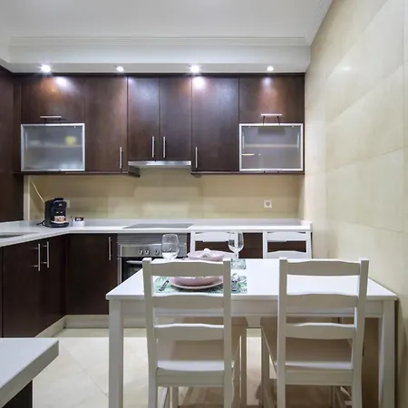 Apartamento En El Corazon De Vigo: 3 Habitaciones, Cocina Equipada, Smart Tv Y Estacionamiento Gratuito - Es-210-3 Apartment Vigo