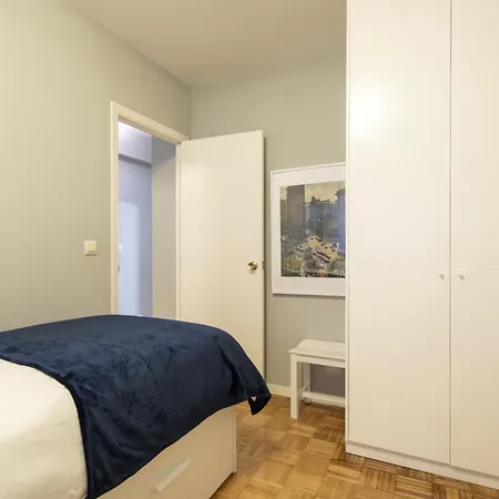 Apartamento En El Corazon De Vigo: 3 Habitaciones, Cocina Equipada, Smart Tv Y Estacionamiento Gratuito - Es-210-3 Apartment *
